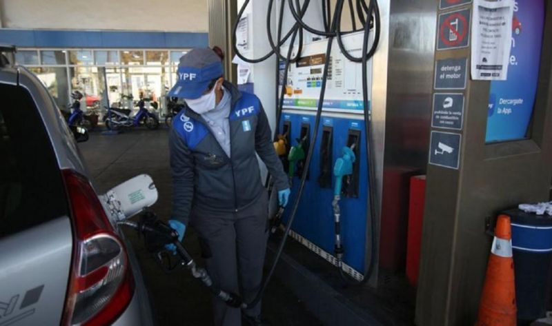 Los combustibles valdrán un 6% más desde este sábado