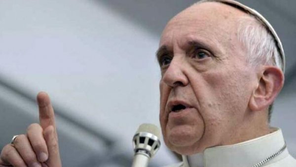 Francisco lamentó el atentado en San Petersburgo y el bombardeo en Siria