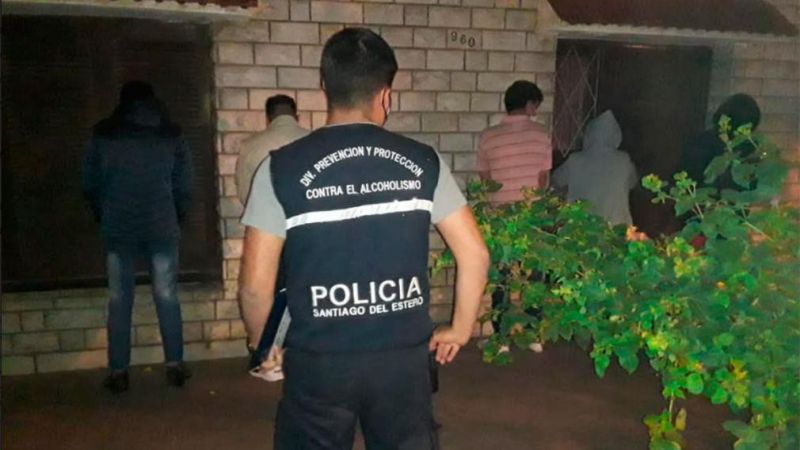 La Policía puso fin a varias fiestas clandestinas en la madrugada de este sábado