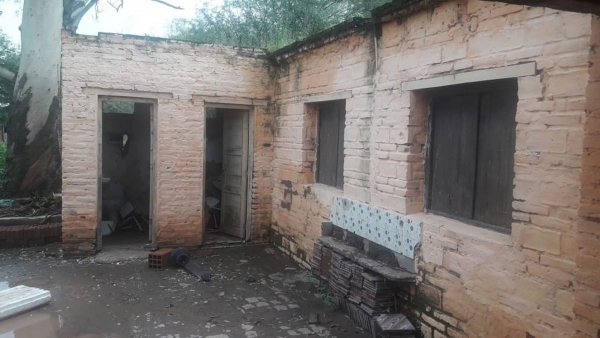 Vecinos reclaman por el estado de abandono de un jardín de infantes