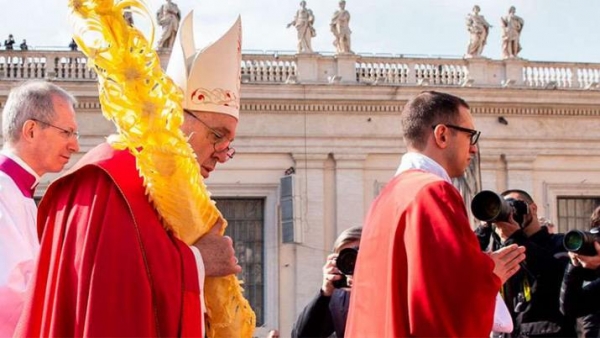 El Papa en Domingo de Ramos marca a los cristianos ”el camino de la humildad"