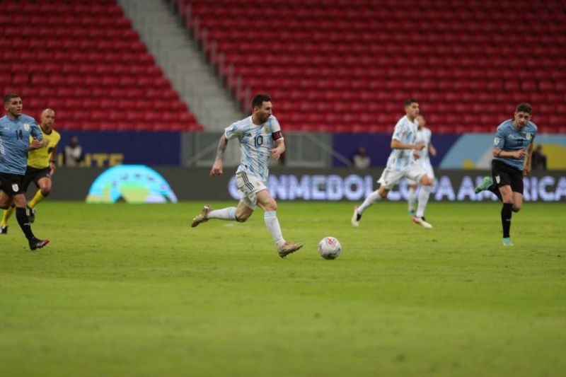 Argentina ganó el clásico rioplatense con gol de Guido Rodríguez