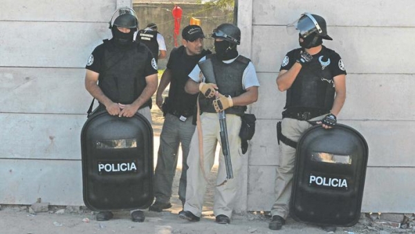 Dos amas de casa, “pegadas” a causa por drogas tras 10 allanamientos en Copo