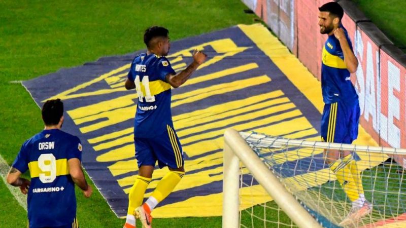 Boca consiguió un valioso triunfo en Tucumán para seguir prendido en la pelea