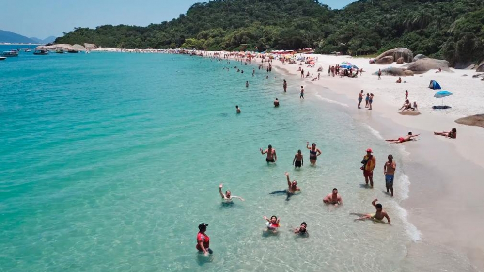 Brasil: ya son 2760 los casos de gastroenteritis en Florianópolis y creen que se trata de un virus