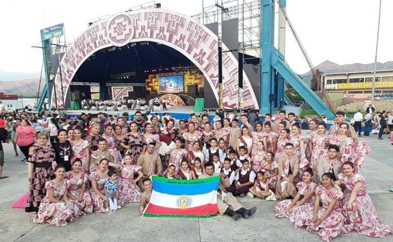 El Ballet "Tierra mía" participo de certamen de danzas en Córdoba.