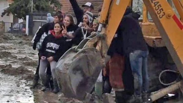 Vecinos de Comodoro Rivadavia echaron a militantes de La Cámpora