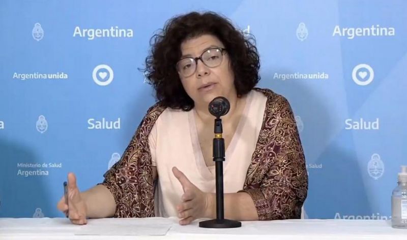Carla Vizzotti recomendó no “hablar fuerte, cantar o reírse” sin tapabocas, en lugares cerrados