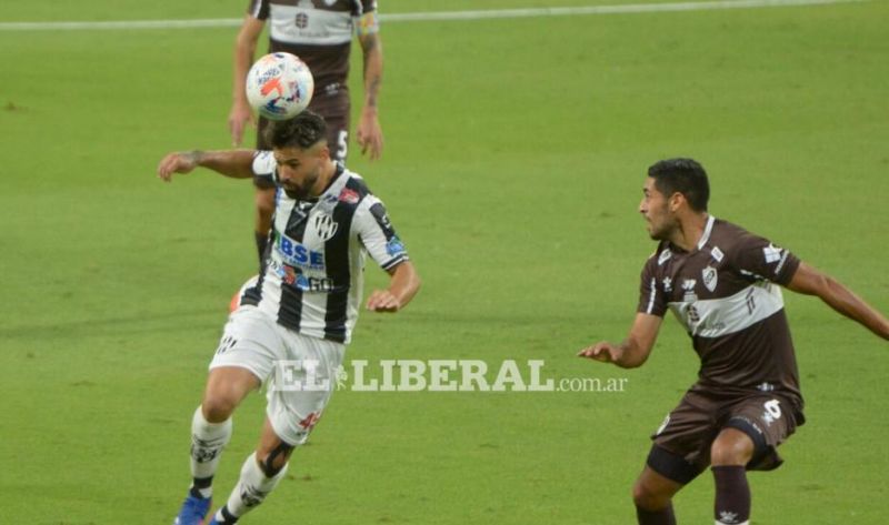 Central Córdoba cayó ante Platense, en su debut en el Estadio Único