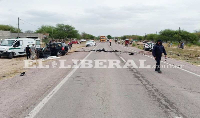 Cinco muertos por choque frontal en Suncho Corral