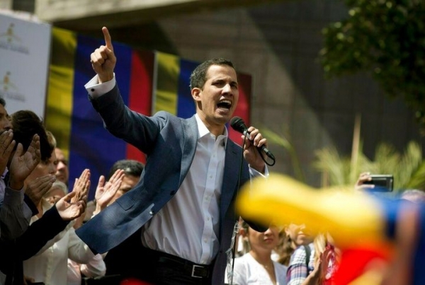 Aumenta la tensión en Venezuela: detuvieron y soltaron al líder opositor Guaidó