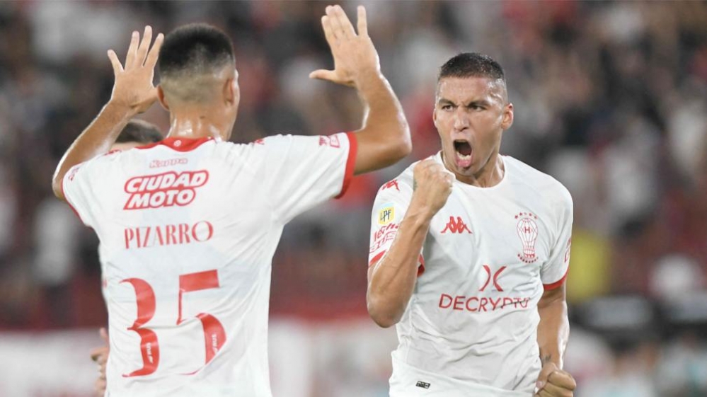 Huracán volvió a festejar ante Banfield y se subió a la cima