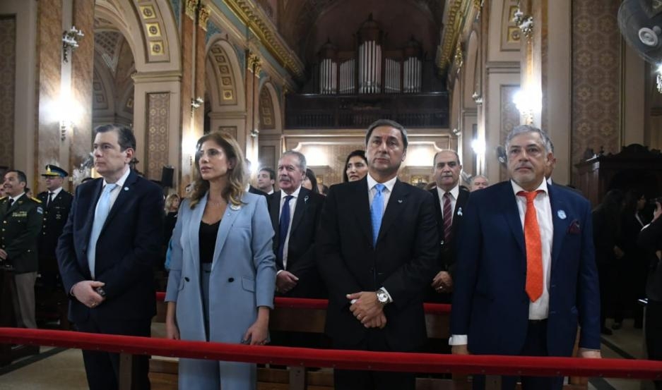 El gobernador Zamora y la presidenta provisional del Senado viajaron para presenciar el acto de Cristina Kirchner