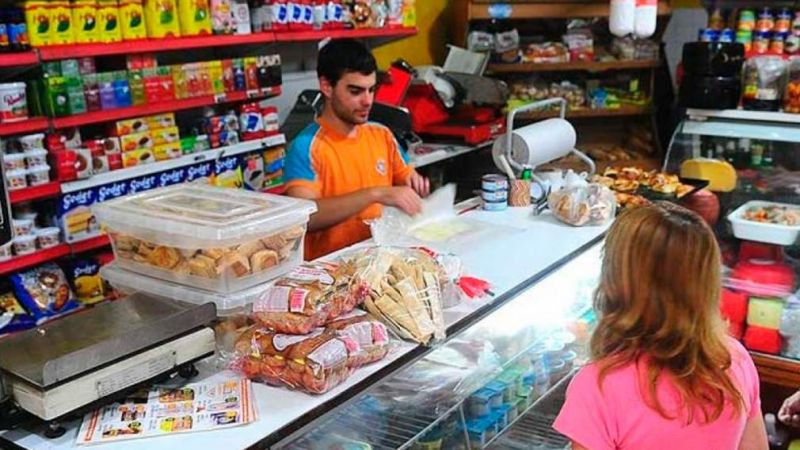 Lanzan una nueva canasta de 120 productos para almacenes