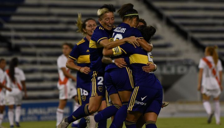 Boca goleó a River 7 a 0 y es el primer campeón del futbol femenino profesional