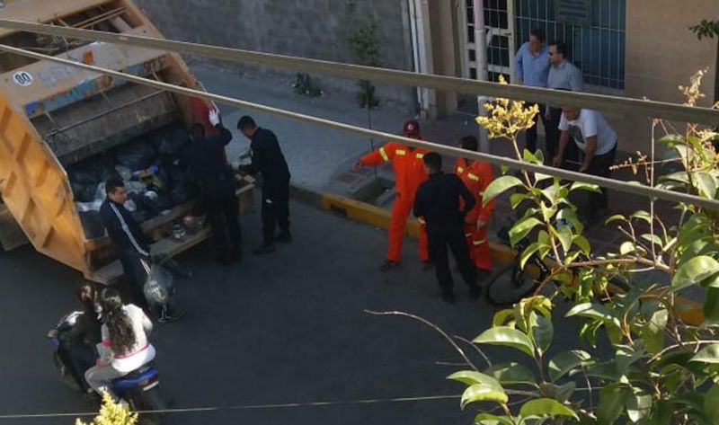 Macabro: recolectores de residuos hallaron numerosos frascos con placentas y fetos humanos
