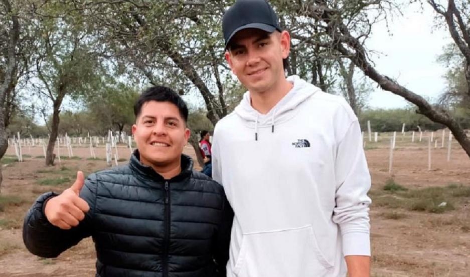 Tras renovar con el Real Madrid, el santiagueño Gabriel Deck está de visita en la provincia