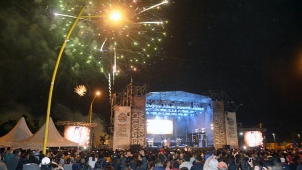 Con desfile cívico militar y megafestival se cierran los festejos de la "Madre de Ciudades"