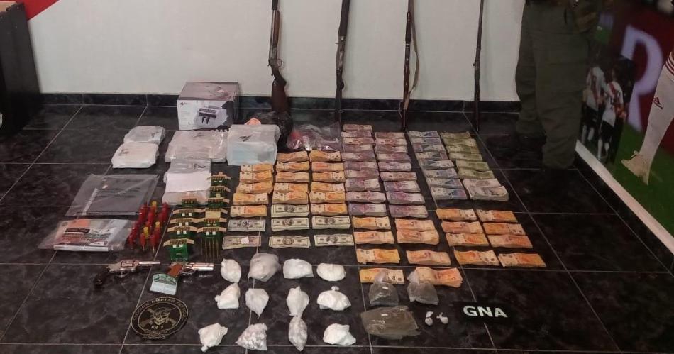 Desbaratan banda narco dedicada al fraccionamiento, estiramiento y comercialización de droga.