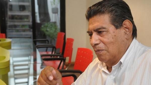 Onofre Paz tildó a su hijo de "loco" y busca reemplazante