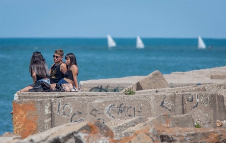 Llegaron más de 165 mil personas a Mar del Plata y la ocupación es del 74 %