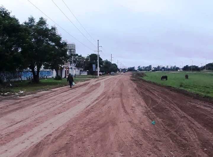 Mejoran calles del radio urbano de Pampa de los Guanacos