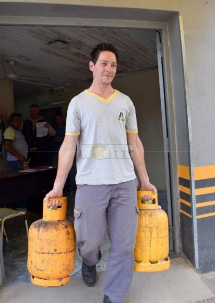 Aumento del gas: en algunos barrios de Sáenz Peña la garrafa se paga casi 500 pesos