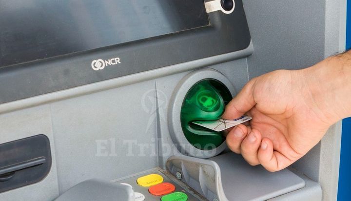 Los cajeros solo seguirán siendo gratuitos para sueldos, jubilaciones y programas sociales