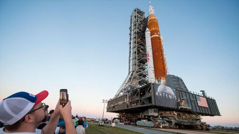 Hoy se lanza a la Luna el cohete más poderoso de la NASA