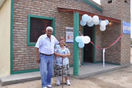 PROGRAMA El Gobierno entregó viviendas sociales en el Dpto. Jiménez