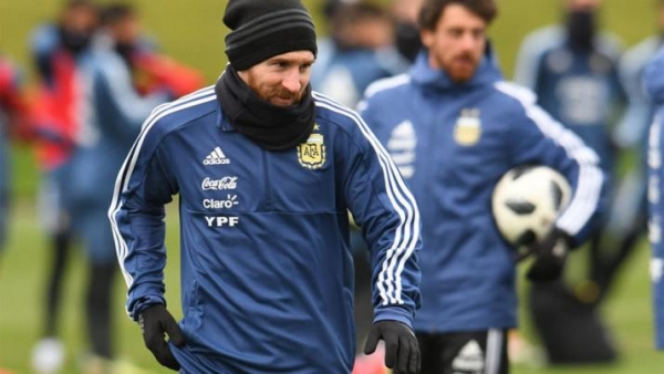 Argentina, con Messi, se pone a prueba ante Italia en Manchester