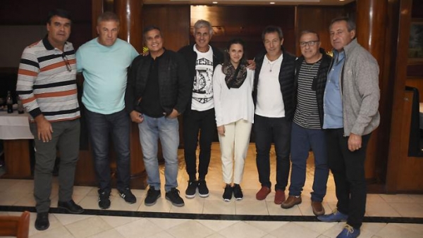 Los campeones del Mundo ya están en Santiago