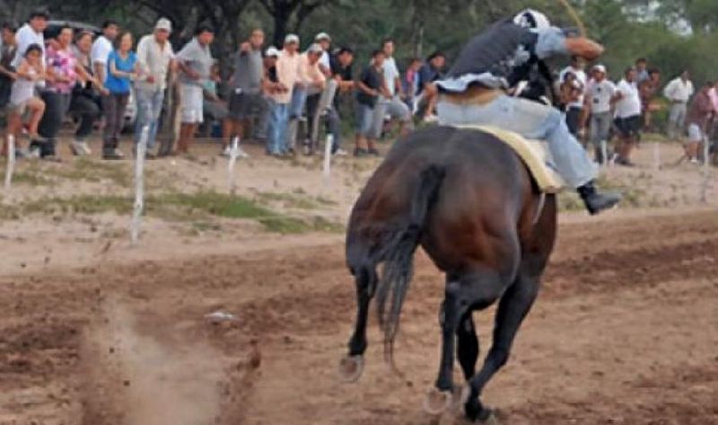 Batalla campal en una "cuadrera" terminó con varios heridos, entre ellos, policías