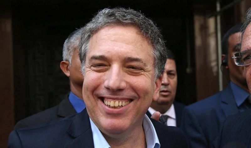 El patrimonio de Dujovne aumentó un 80%, y una parte la tiene en el exterior