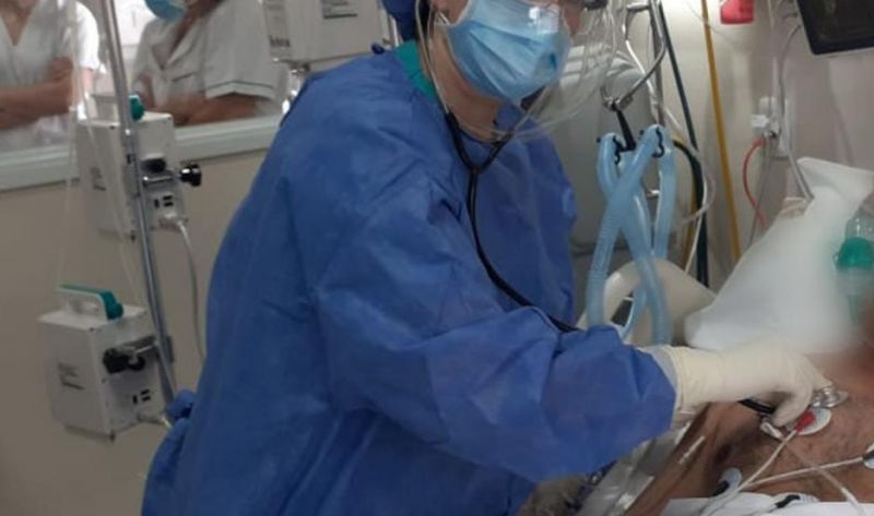El 90% de los últimos fallecidos en Santiago no estaban vacunados o tenían esquema incompleto