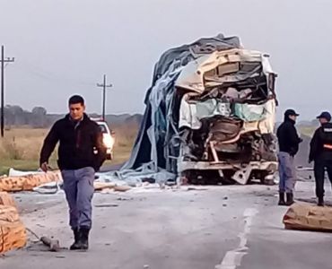 Tremendo accidente en ruta 16 entre dos camiones