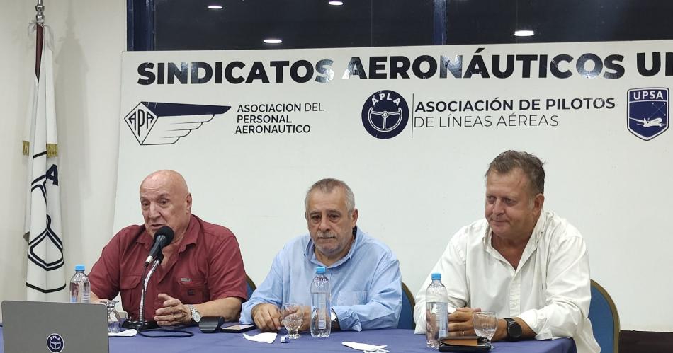 Por el paro nacional, no habrá hoy en Santiago vuelos comerciales.