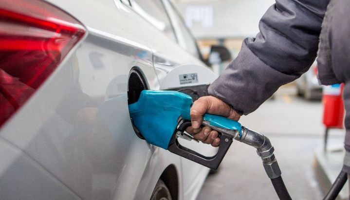Aumenta la nafta por una suba de impuestos a los combustibles: sería del 1.3%