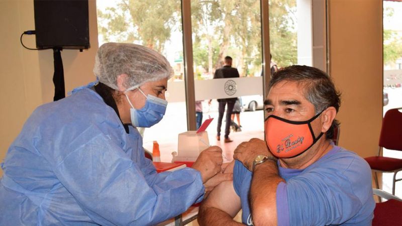 Avanza la vacunación contra el coronavirus en nuevos grupos de riesgo