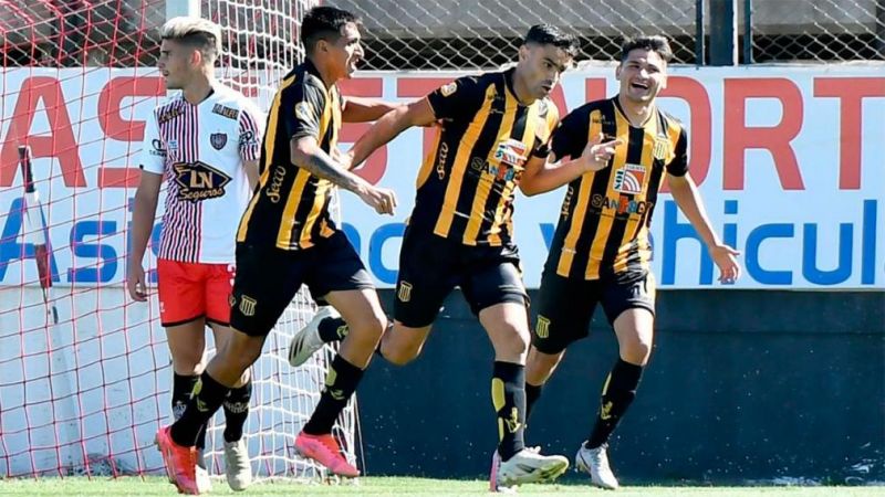 De la mano de Cérica, Mitre venció a Chacarita y cerró el torneo con una sonrisa