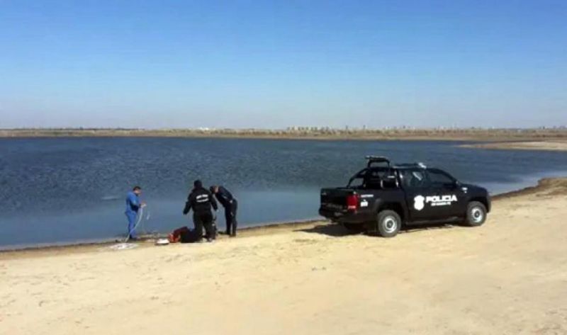 Un nene de 11 años, su mamá y su abuelo se ahogaron tras caer en una laguna dentro de su camioneta
