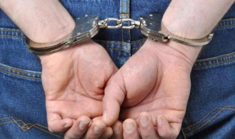 Detienen a un depravado que abusó de una niña y le dio $1.000 para que guarde silencio