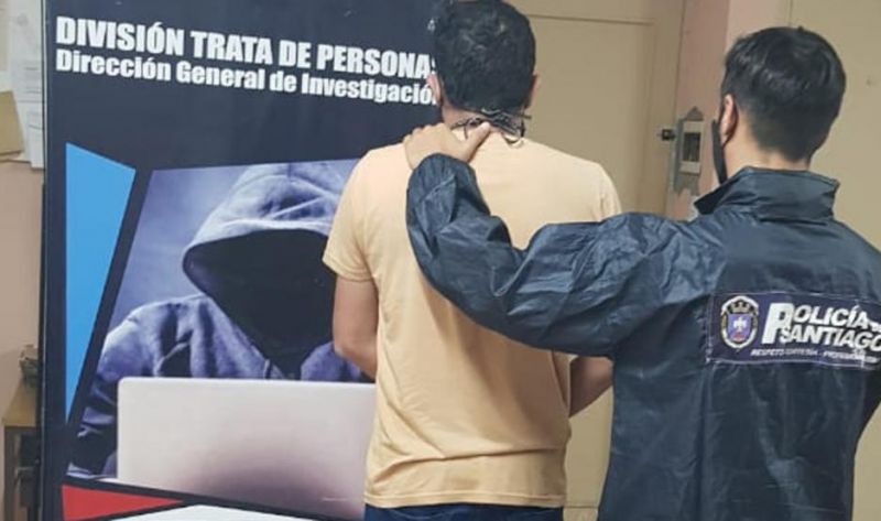 Mecánico se hacía pasar por profesor de una niña de 12 años y le pedía imágenes pornográficas