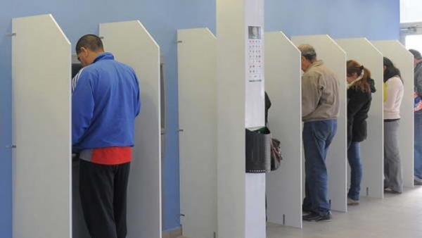 ¿Cuándo cobrarán sus haberes los empleados públicos?
