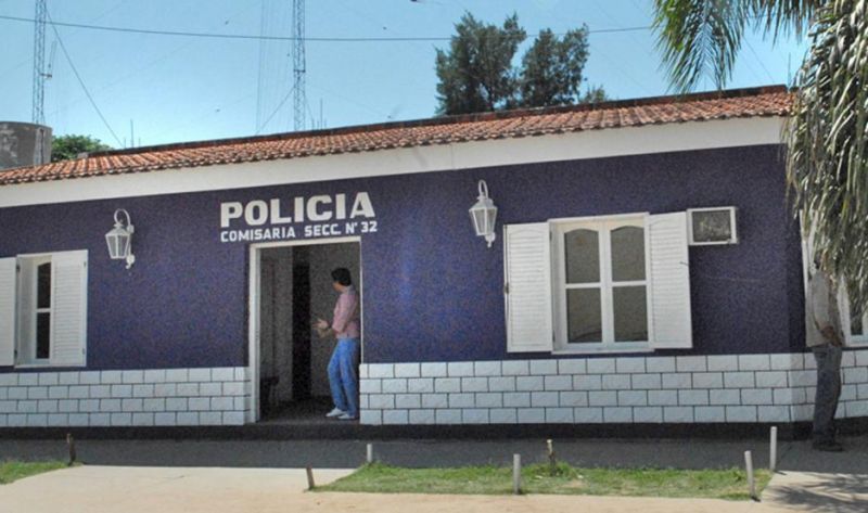 Tres policías presos, acusados de abusar de un adolescente de 14 años