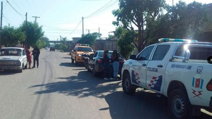 Se quedó dormido en el auto mientras esperaba el semáforo