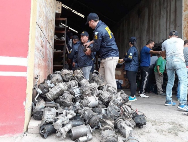 Chaco: Desbaratan dos centros de venta de autopartes de vehículos robados