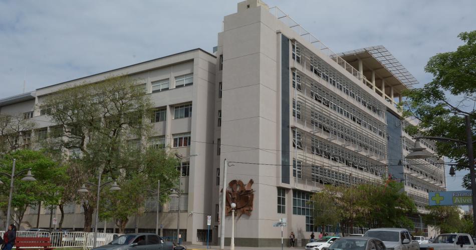 Exfuncionario, jaqueado por denuncias de triple abuso sexual familiar.