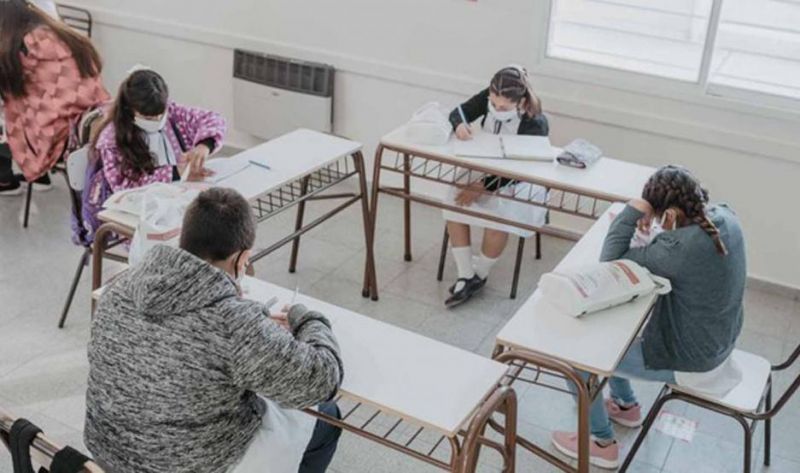 Comenzó la reunión que definirá el regreso a las aulas en todo el país
