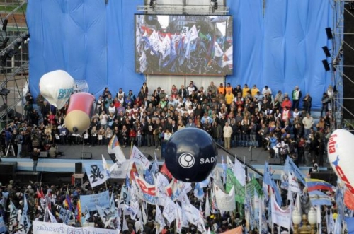 RECLAMOS Tras la marcha, amenazan con un paro nacional